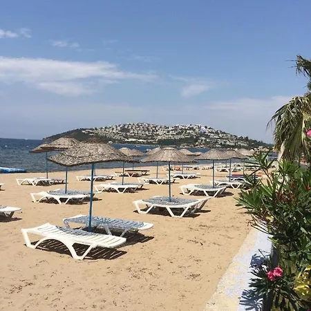Sea And You Beachfront Тургутрейс