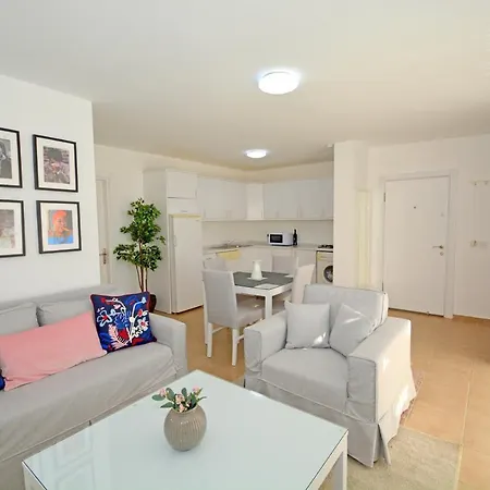 Sea And You Beachfront Апартаменты *