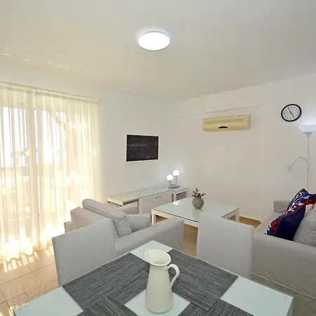 Sea And You Beachfront Апартаменты