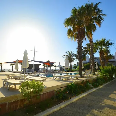 Sea And You Beachfront Apartment Turgutreis