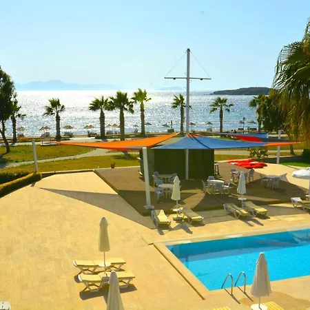 Sea And You Beachfront Apartment Turgutreis