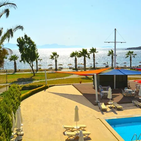 Sea And You Beachfront Apartment *
