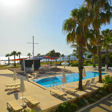 Sea And You Beachfront Apartment